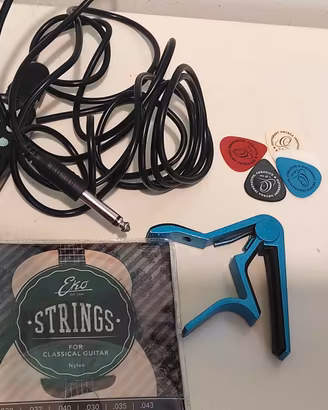 KIT ACCESSORI PER CHITARRA CLASSICA