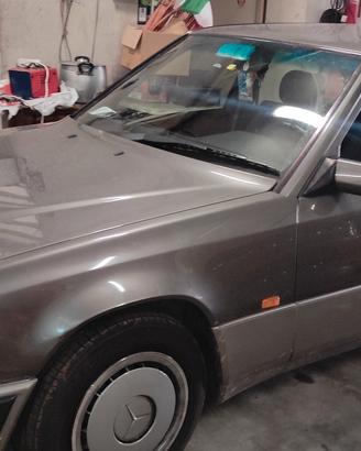 ricambi Mercedes 200