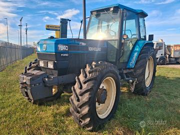 Trattore NEW HOLLAND mod. 7840