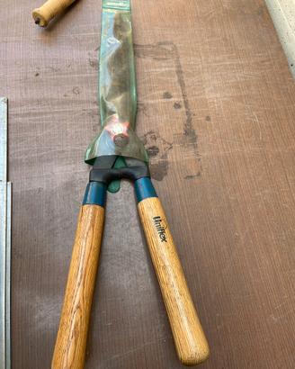 Tagliasiepi manuale