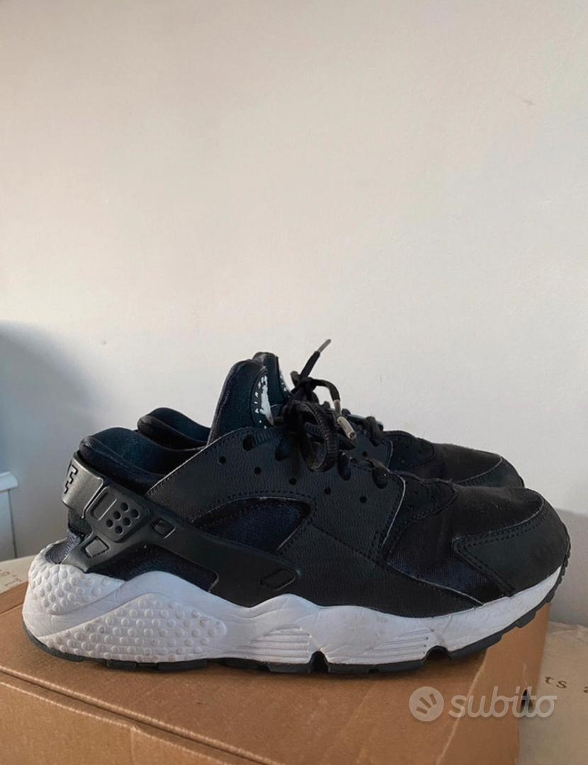 Huarache nere suola bianca online