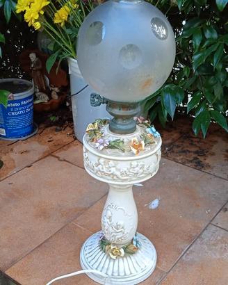 Lampada in porcellana di Capodimonte