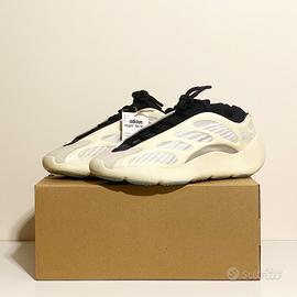 Adidas yeezy 700 V3 azael 42 nuove