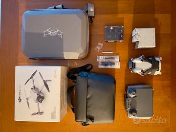 DJI Mini 4 Pro Fly More Combo con DJI RC 2