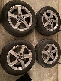 Gomme invernali com cerchi in lega da 16” per FORD