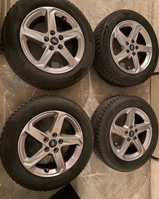 Treno completo cerchi in lega da 16” per FORD