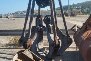 Benna a polipo, 2 benne meccaniche + bozzelli