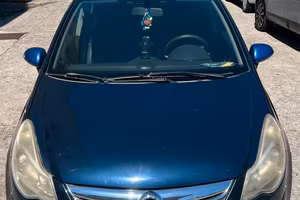 Opel corsa 2012 benzina