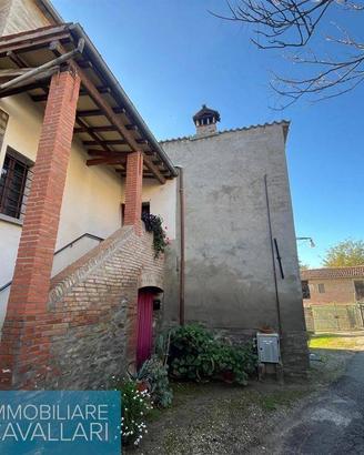 Rustico / Casale di 180 m² con 4 locali a Brisighe