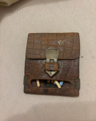 Portafiammiferi in pelle vintage