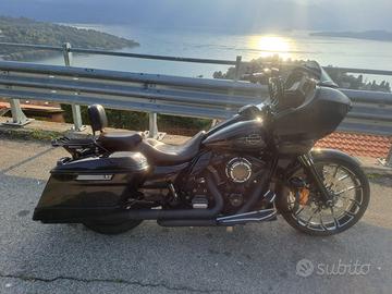 HARLEY-DAVIDSON ROAD GLIDE