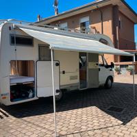 Camper mansardato Elnagh