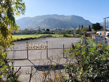 Terreno uso Posteggio