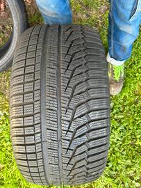 Gomme 225/35 R18 87W/255/35 R18 94V