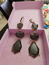 orecchini neri lunghi 