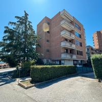 Via Carducci - 135 mq con cantina e box