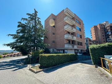 Via Carducci - 135 mq con cantina e box