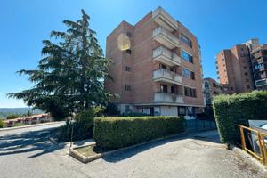 Via Carducci - 135 mq con cantina e box