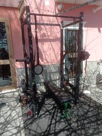 Power rack autoportante con panca piana 