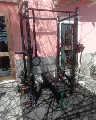Power rack autoportante con panca piana 