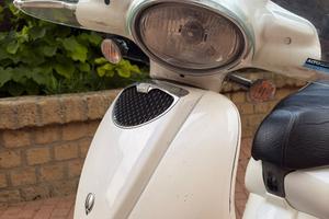 Scarabeo 100 cc.