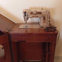 Macchina da cucire anni '50 a pedale Singer 401