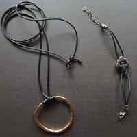 Ciondolo acciaio + bracciale pelle