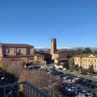 Camera in appartamento ammobiliato