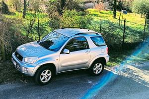 Toyota RAV4 Mk2 2.0 16v