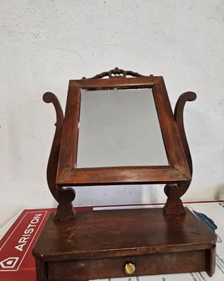 Toeletta in legno per trucco antica