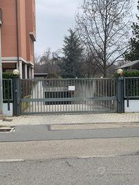 Garage 16 mq con porta elettrica - Rivoli