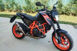 KTM 690 Duke R 2017 - 5.418 km - Kit Evo
