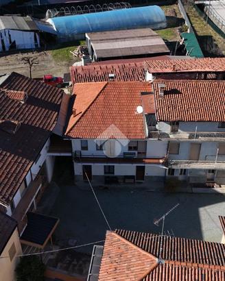 CASA SEMINDIPENDENTE A PAGNO
