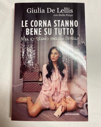 Le corna stanno bene su tutto