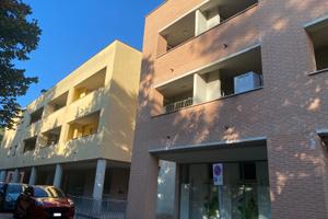 Monolocale con balcone e posto auto