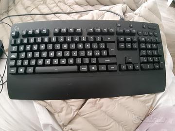 Tastiera Logitech G213 e mouse Logitech G502 HERO