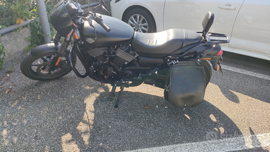 Harley Davidson street 750