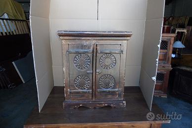 Armadio rustico legno con anta usato