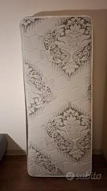 Materasso singolo come nuovo