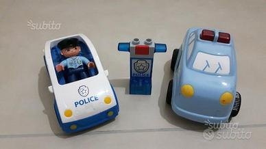 2 auto della polizia e personaggio LEGO
