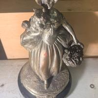 Antica Scultura Dama con Bouquet