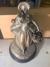 Antica Scultura Dama con Bouquet