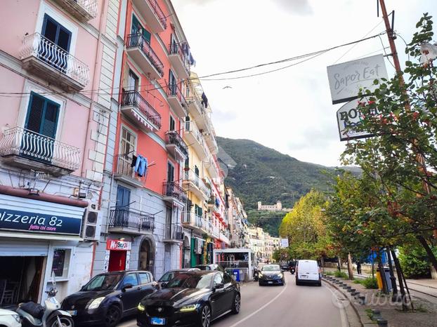 MULTILOCALE A CASTELLAMMARE DI STABIA