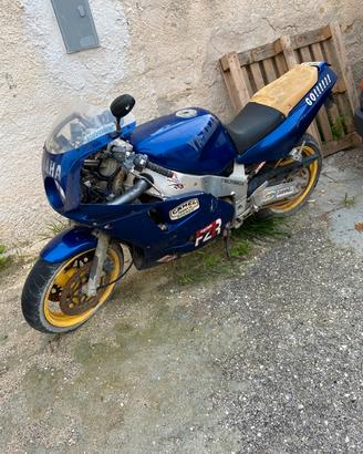 YAMAHA FZR 1000 EXUP accetto scambi o vend