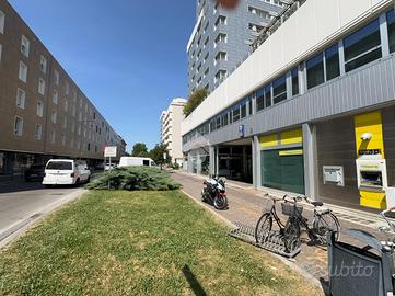 NEGOZIO A UDINE