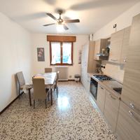 Trilocale primo piano ed ultimo in centro