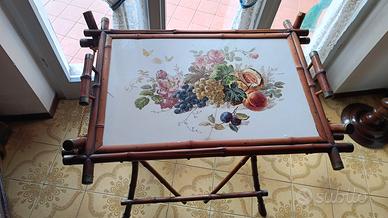 Tavolino pieghevole vintage in bambù e ceramica de