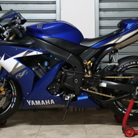 Yamaha R1 anno 2005
