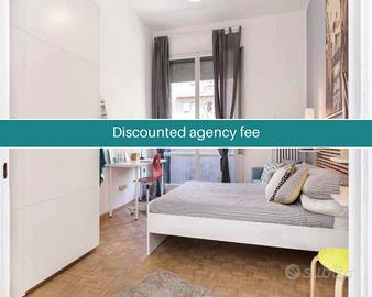 Stanza in appartamento di 76 m² a Milano