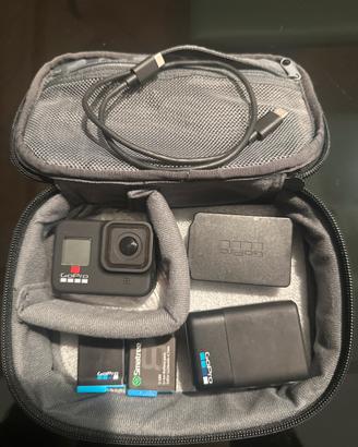 GO PRO 8 + ACCESSORI (VEDI DESCRIZIONE)